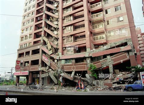The Taiwan Earthquake’s Aftermath in Photos .